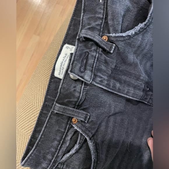 Abercrombie and fitch ultra high rise mom short black size 2 or 26 - Picture 3 of 3